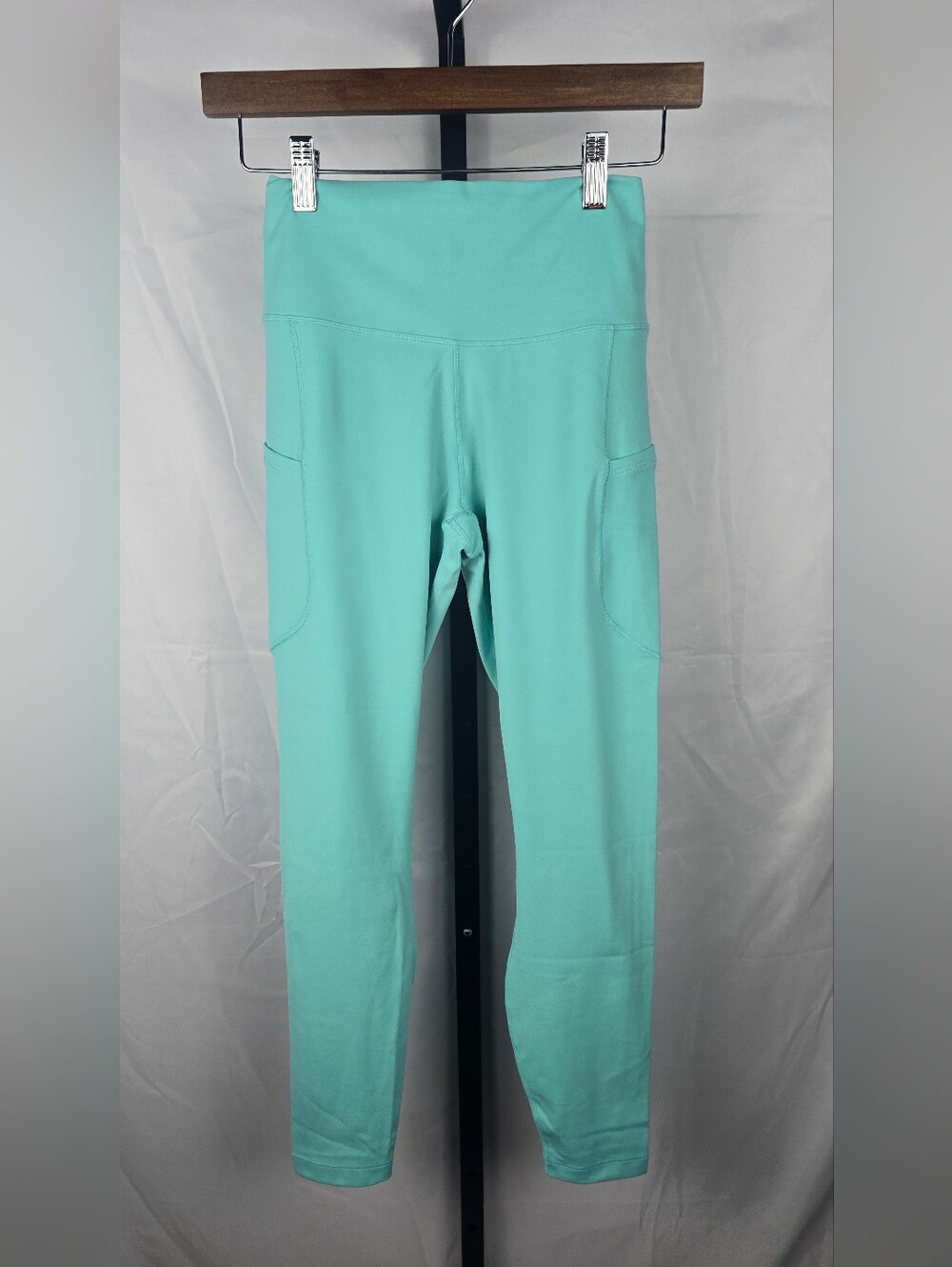 NWT Nike Women's One High-wasted 7/8 Leggings With Pockets Size Medium